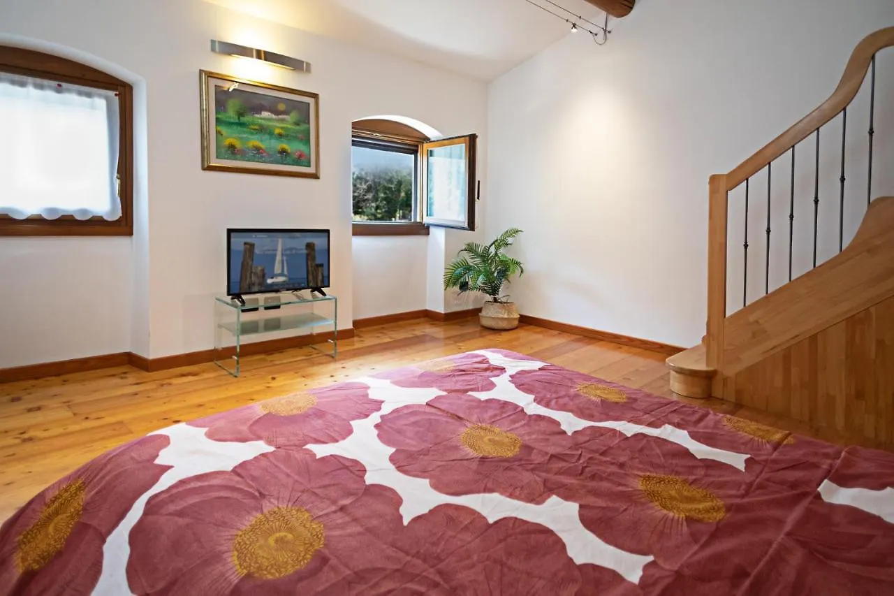 Il Borgo 48 - Regarda Travel Lägenhet Bardolino 0*,